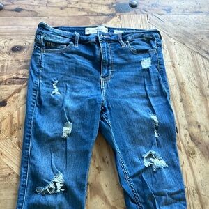 Ladies Hollister 7r high rise super skinny jeans